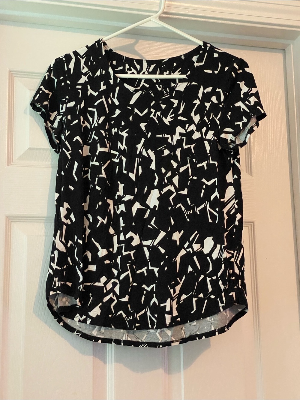 Black & White Abstract Short Sleeve Women's Top
